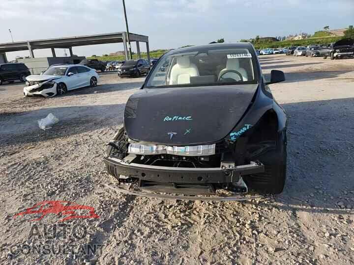 TESLA MODEL Y 2024 - 7SAYGDED1RF009051