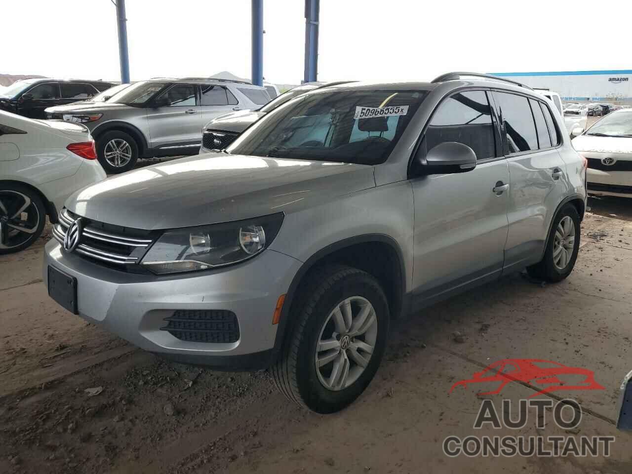 VOLKSWAGEN TIGUAN 2017 - WVGAV7AX4HK026185