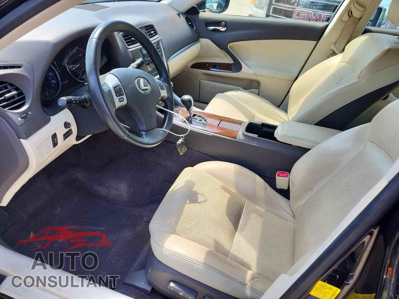 LEXUS IS 2013 - JTHCF5C22D5062688