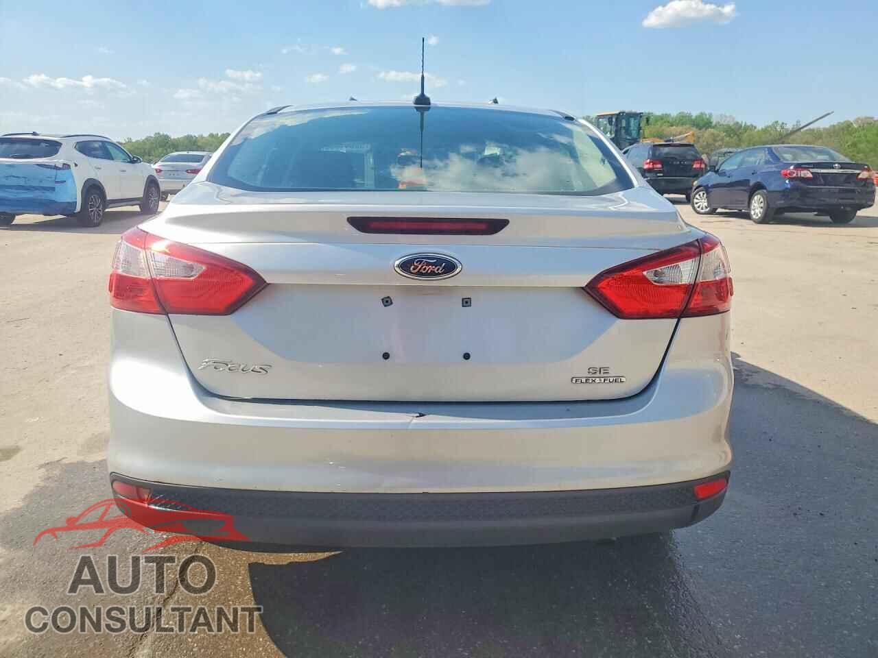 FORD FOCUS 2014 - 1FADP3F20EL204638