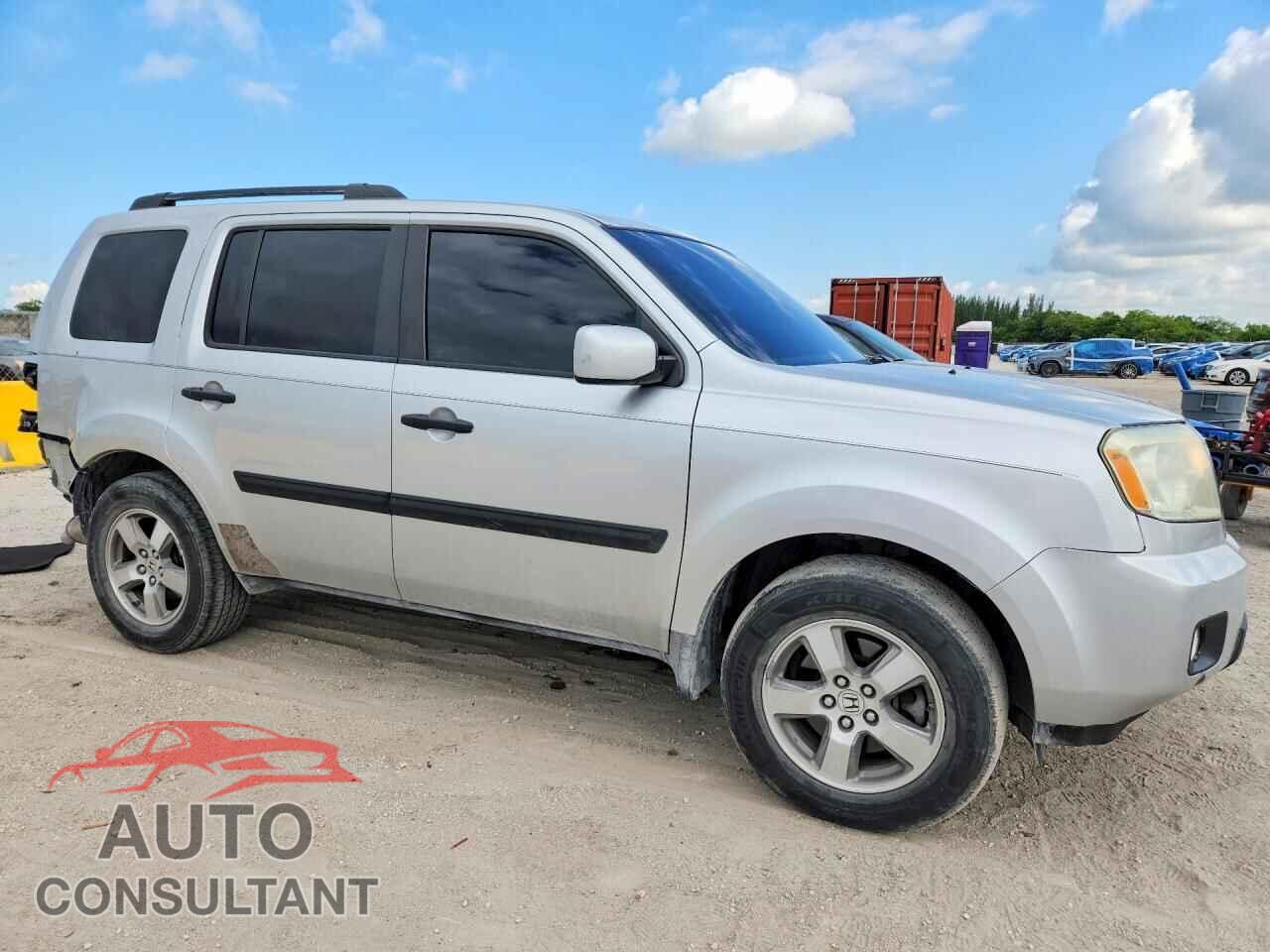 HONDA PILOT 2009 - 5FNYF38529B020977
