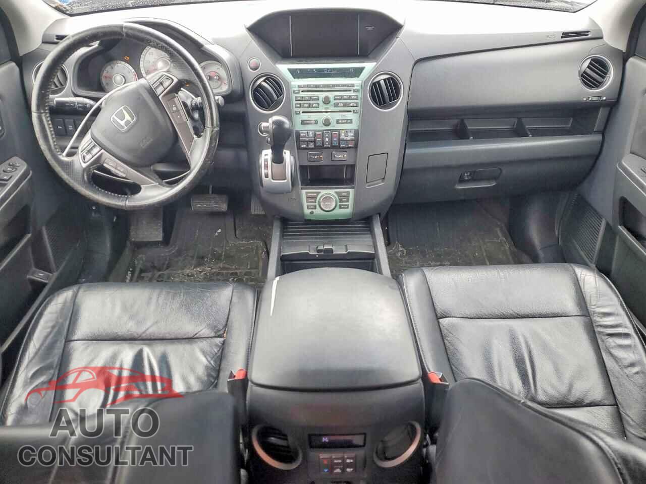 HONDA PILOT 2011 - 5FNYF4H99BB020246