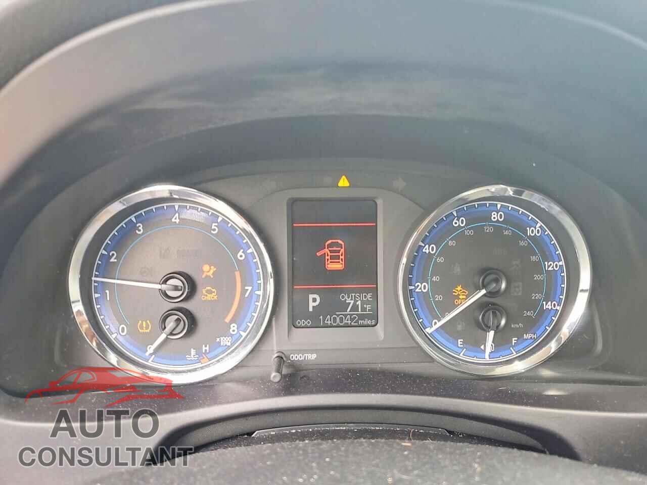 TOYOTA COROLLA 2017 - 5YFBURHEXHP683053