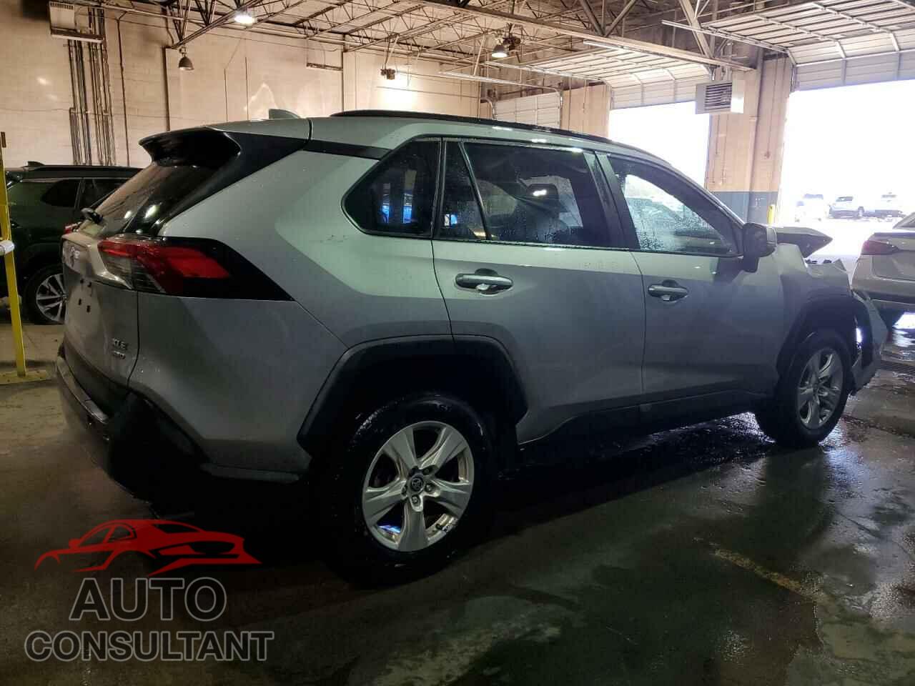 TOYOTA RAV4 2021 - JTMP1RFV8MD079743