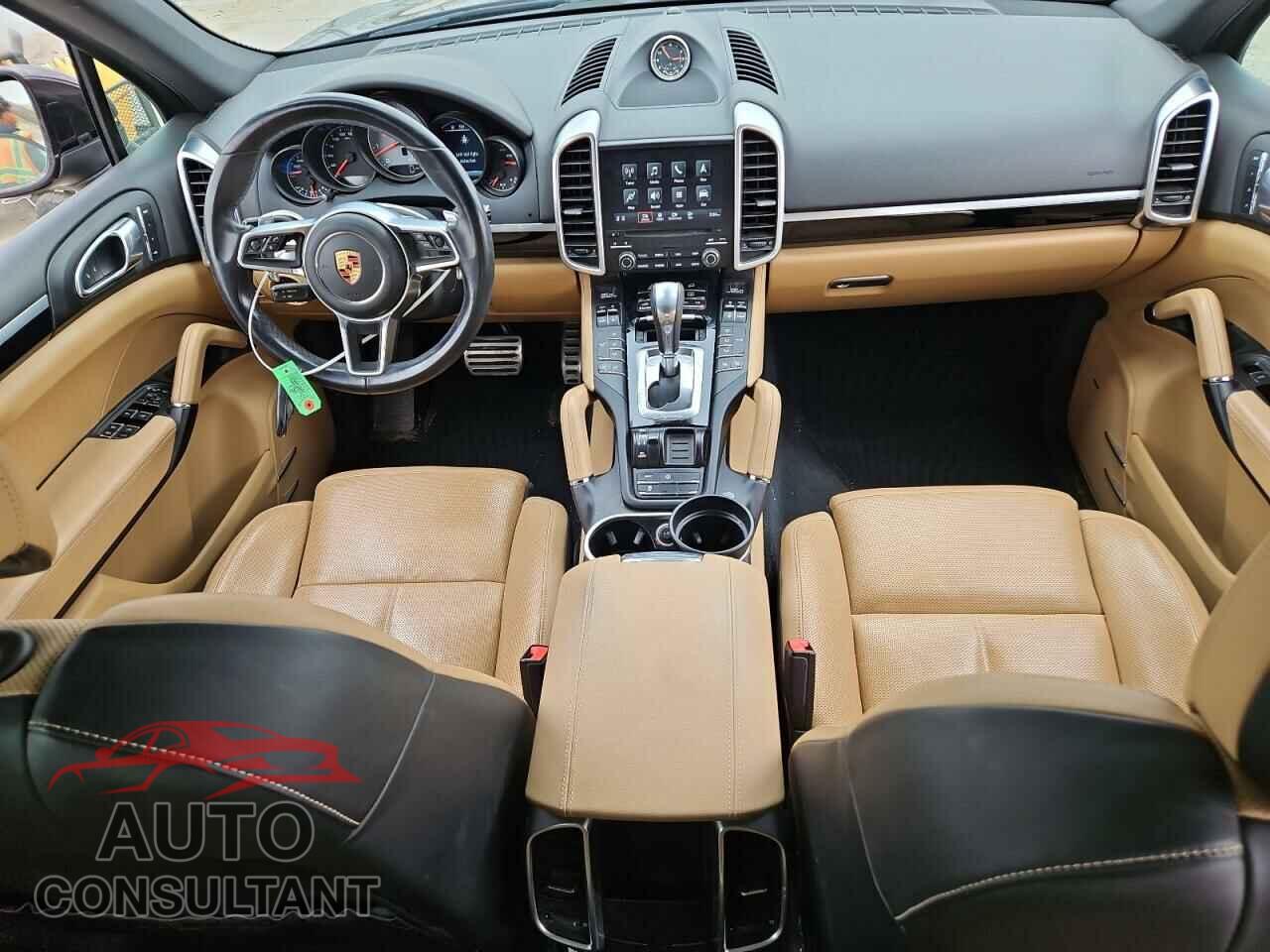 PORSCHE CAYENNE 2018 - WP1AB2A25JLA60896