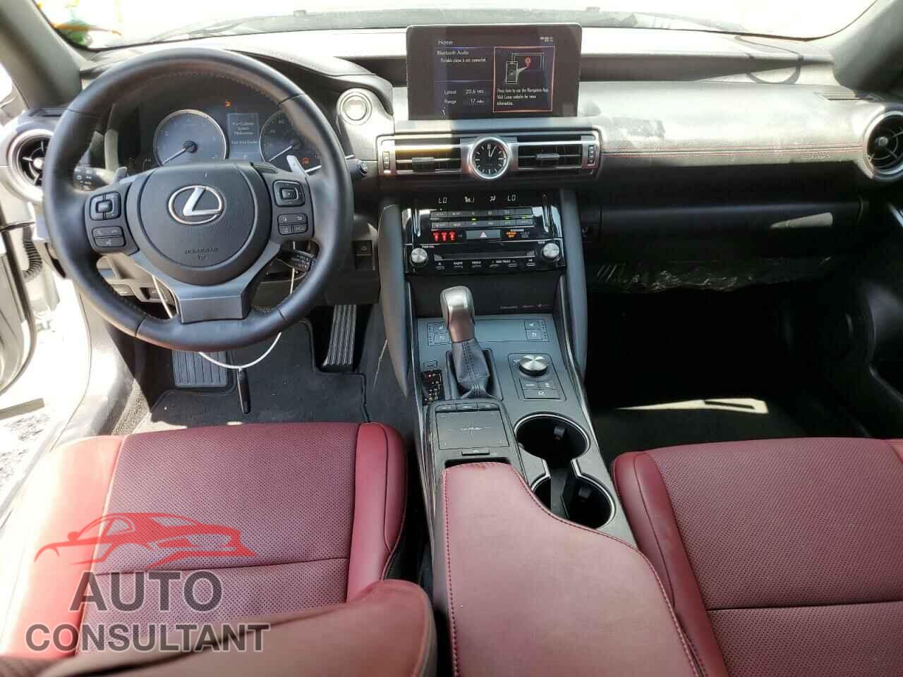 LEXUS IS 2021 - JTHCA1D27M5112751