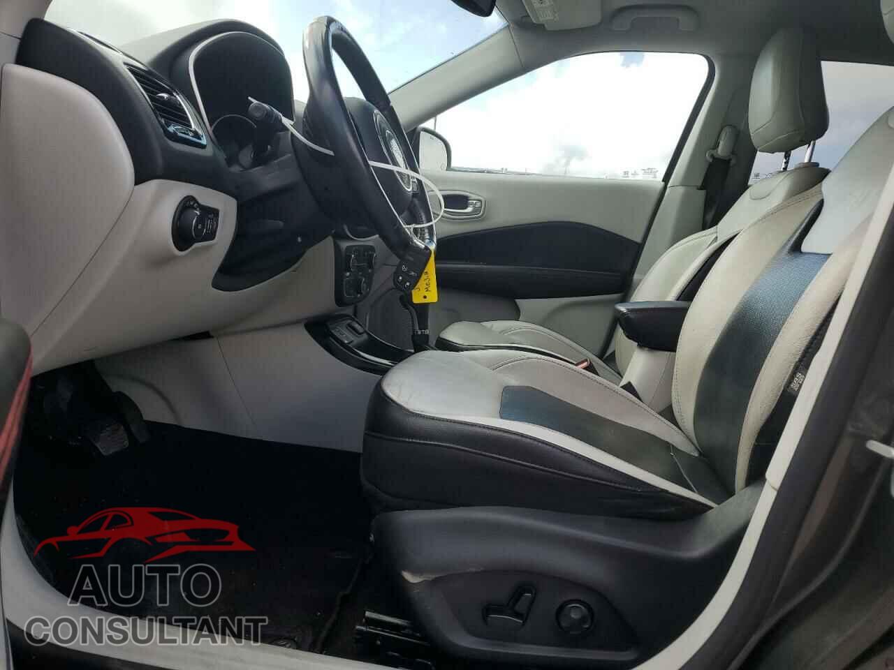 JEEP COMPASS 2018 - 3C4NJCCB7JT259669