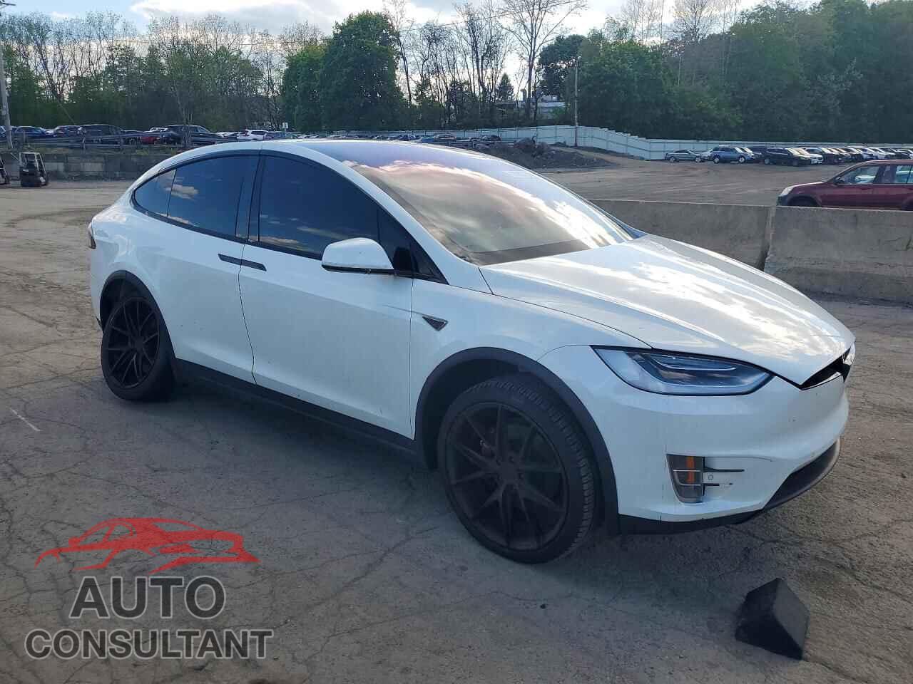 TESLA MODEL X 2016 - 5YJXCAE26GF014888