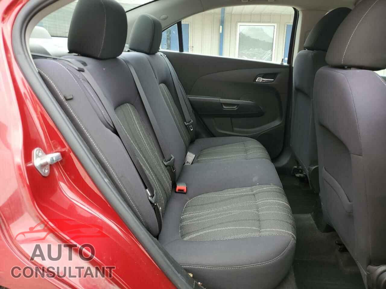 CHEVROLET SONIC 2013 - 1G1JC5SH2D4167978