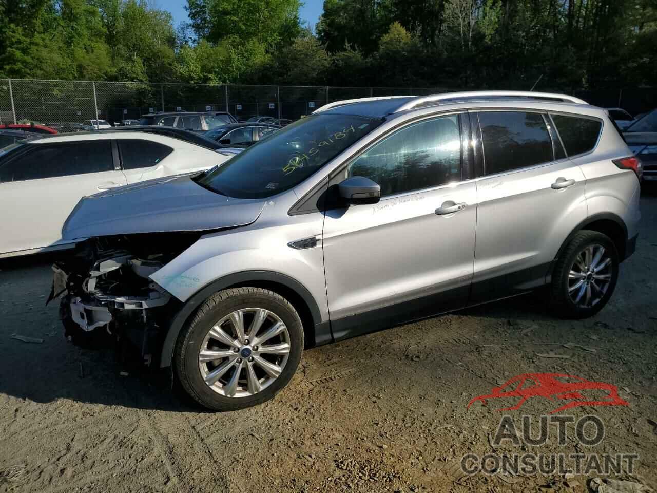 FORD ESCAPE 2017 - 1FMCU0J90HUA64862