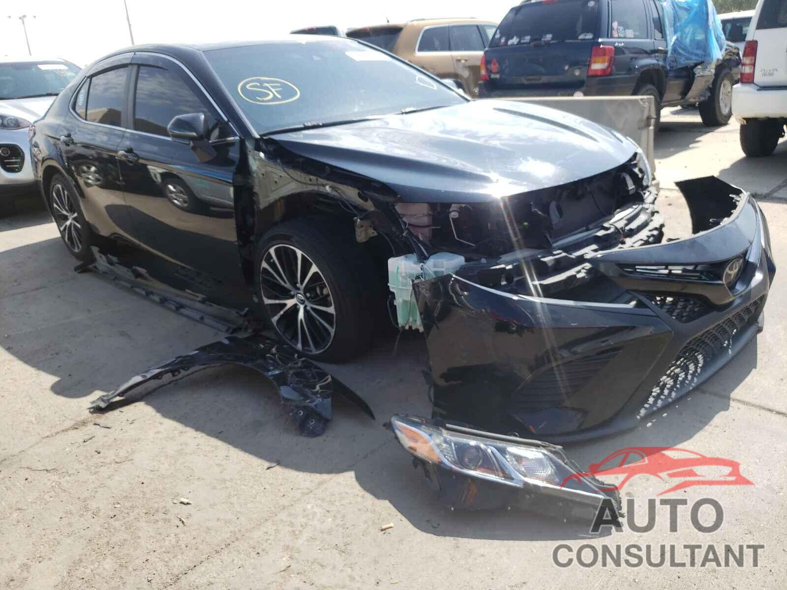 TOYOTA CAMRY 2018 - 4T1B11HK9JU594952