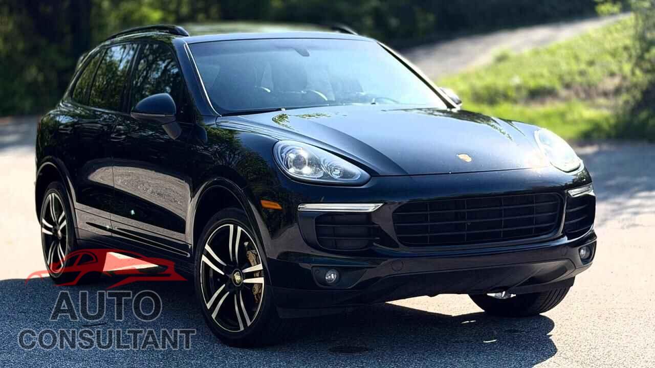 PORSCHE CAYENNE 2017 - WP1AA2A21HKA86947