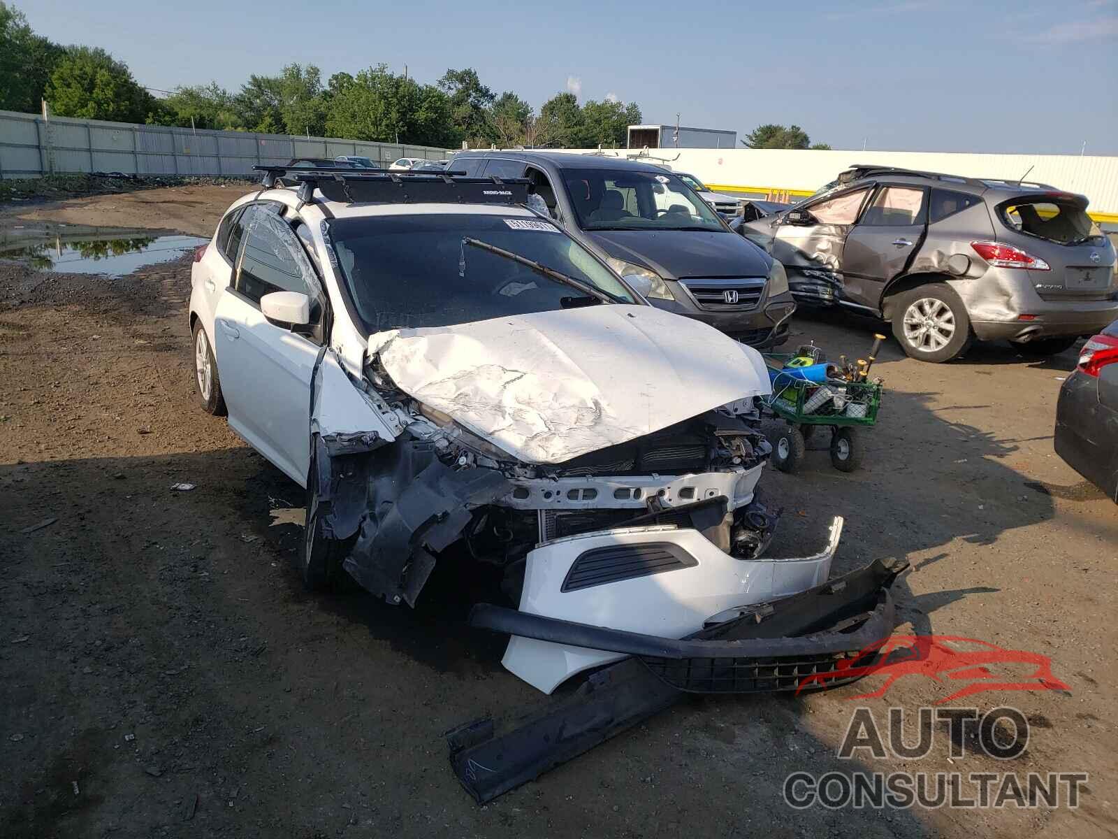 FORD FOCUS 2018 - 1FADP3K20JL274608