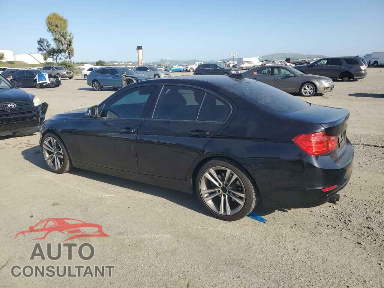 BMW 3 SERIES 2013 - WBA3A5C56DF352000