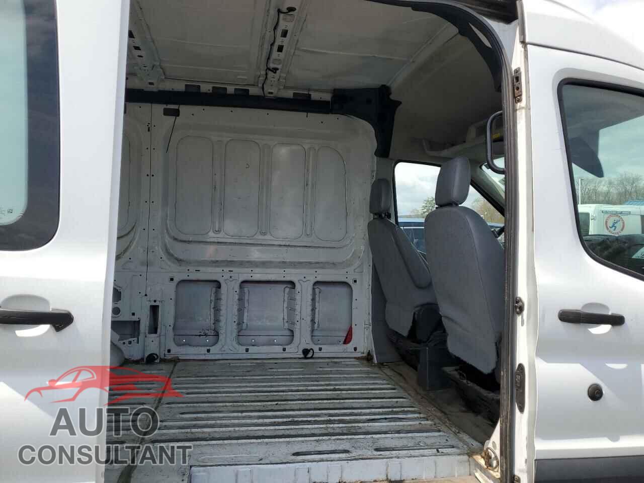 FORD TRANSIT 2017 - 1FTYR1CM3HKB24549
