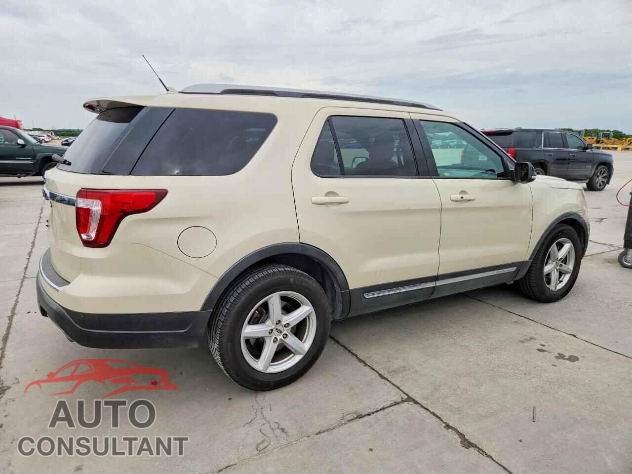 FORD EXPLORER 2018 - 1FM5K7D82JGB64606