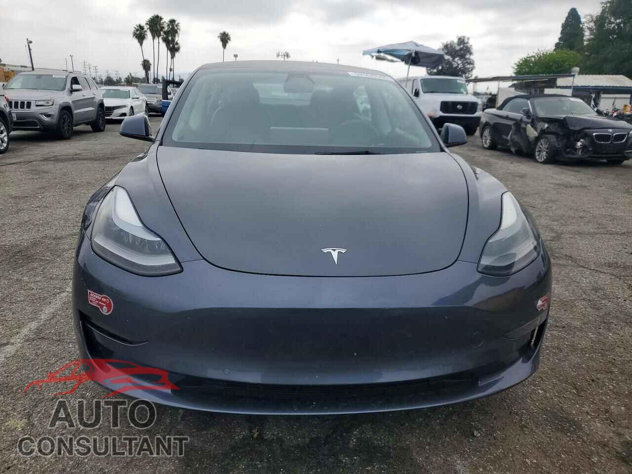 TESLA MODEL 3 2021 - 5YJ3E1EA5MF100589