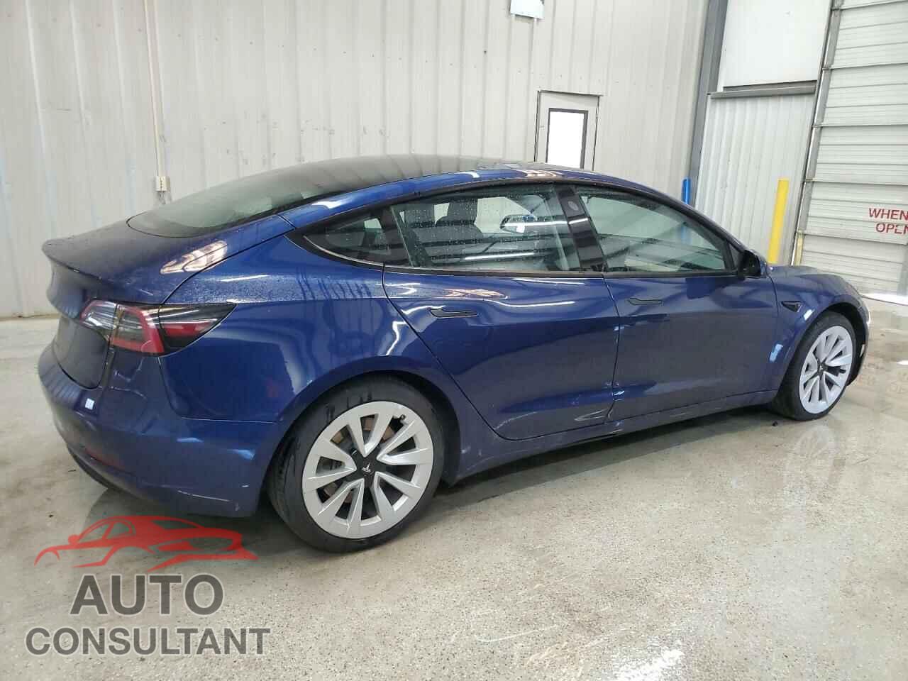 TESLA MODEL 3 2022 - 5YJ3E1EA4NF290693