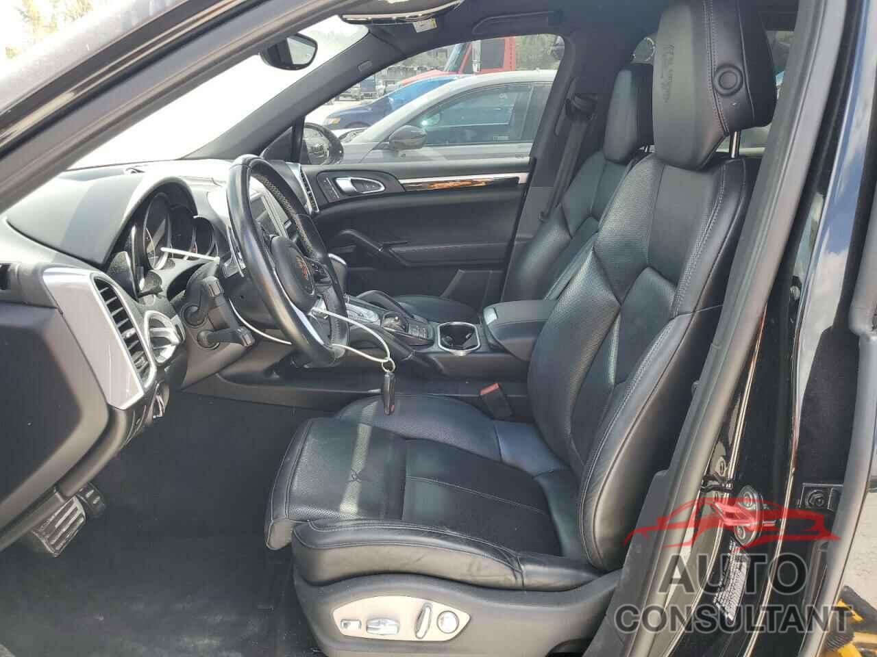 PORSCHE CAYENNE 2018 - WP1AA2A26JKA03230