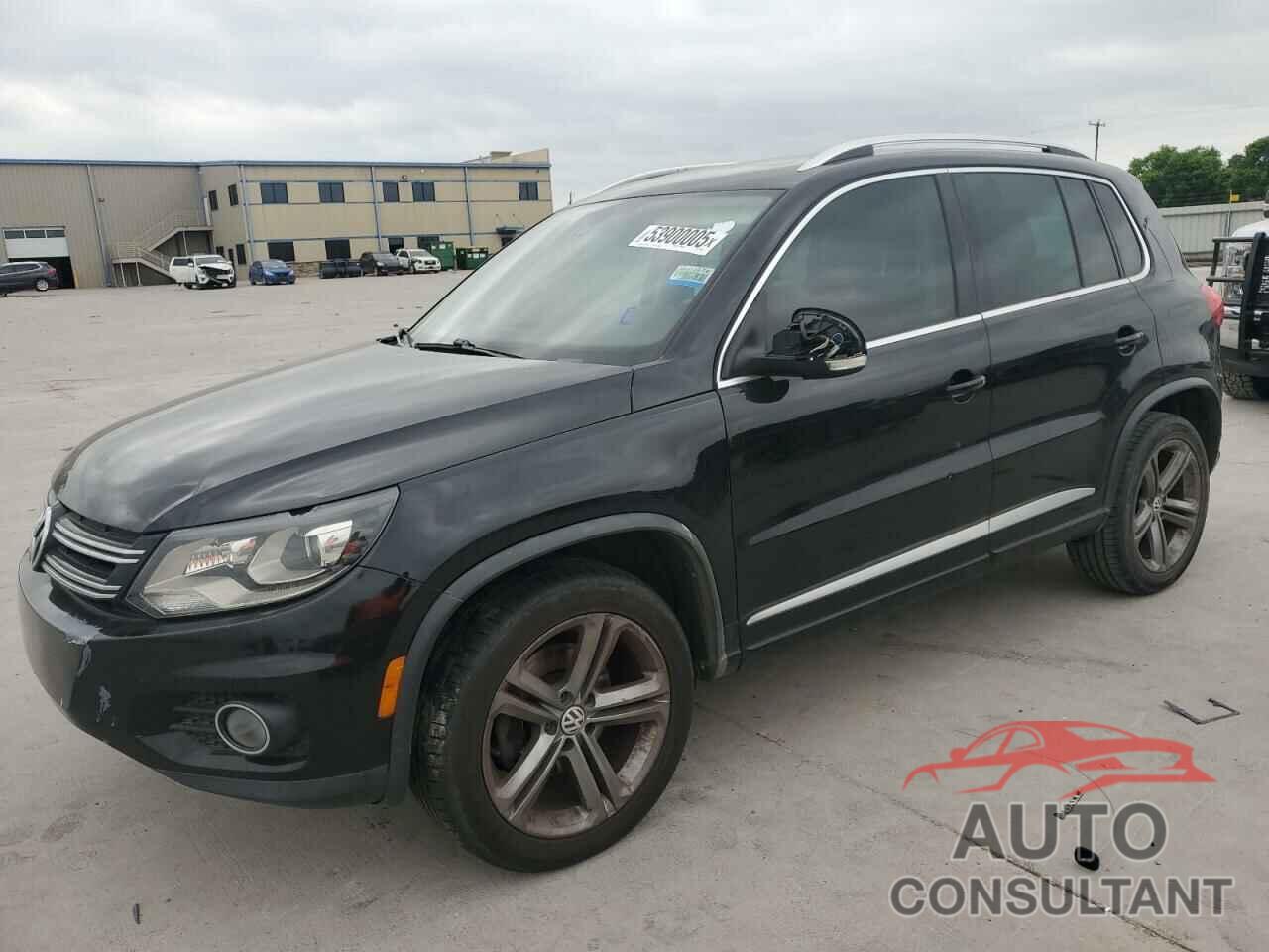 VOLKSWAGEN TIGUAN 2017 - WVGTV7AX9HW512024