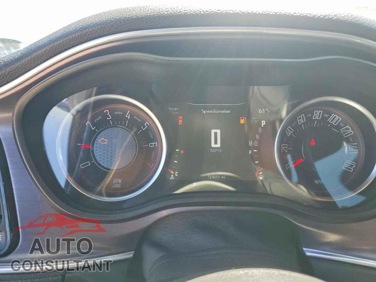 DODGE CHALLENGER 2018 - 2C3CDZAG2JH317569
