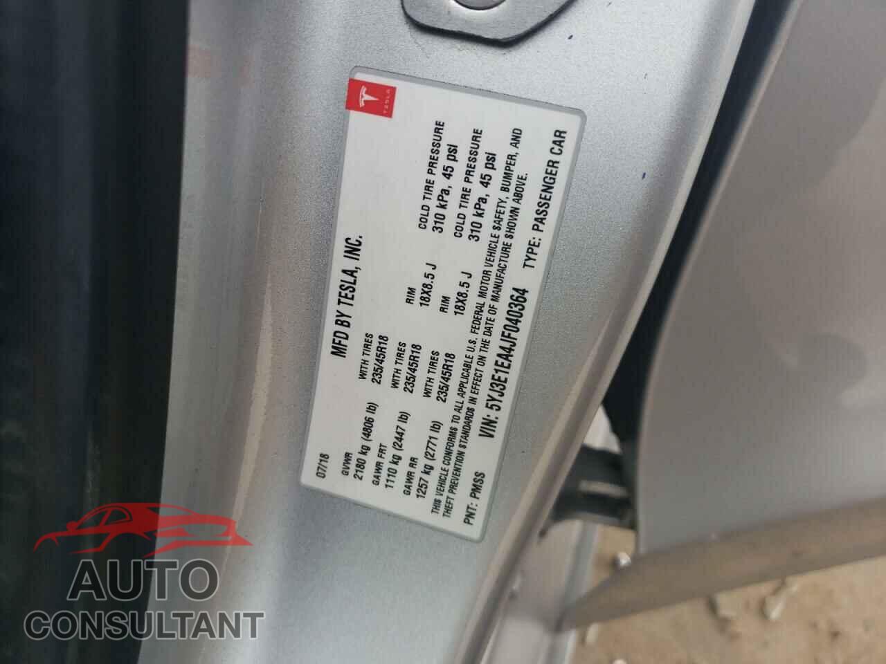 TESLA MODEL 3 2018 - 5YJ3E1EA4JF040364