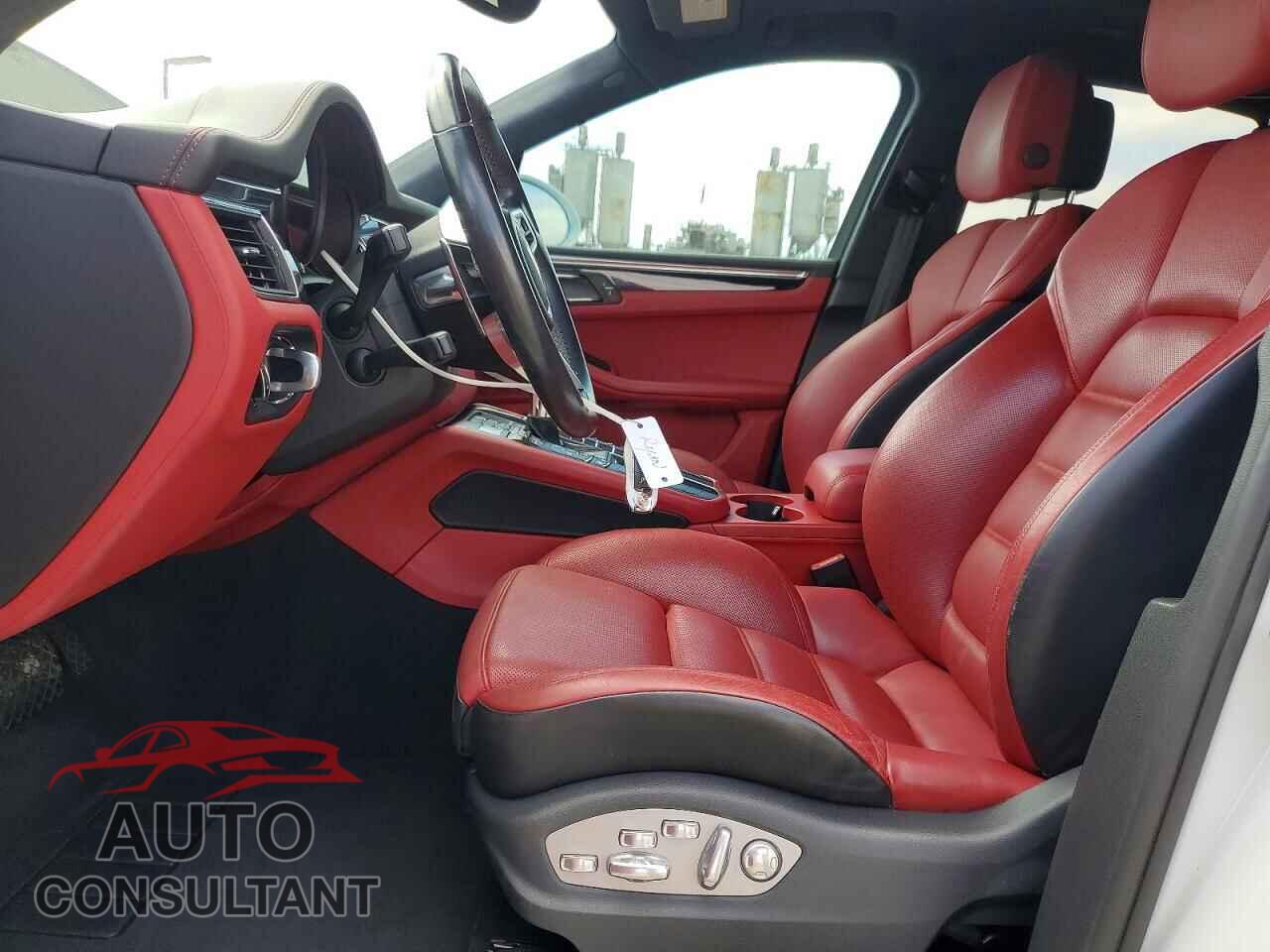 PORSCHE MACAN 2016 - WP1AB2A58GLB45816