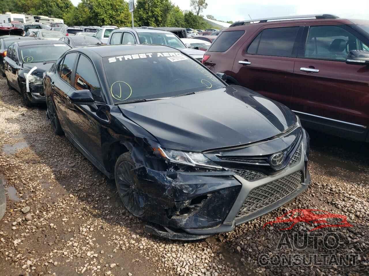 TOYOTA CAMRY 2018 - 4T1B11HK7JU099925