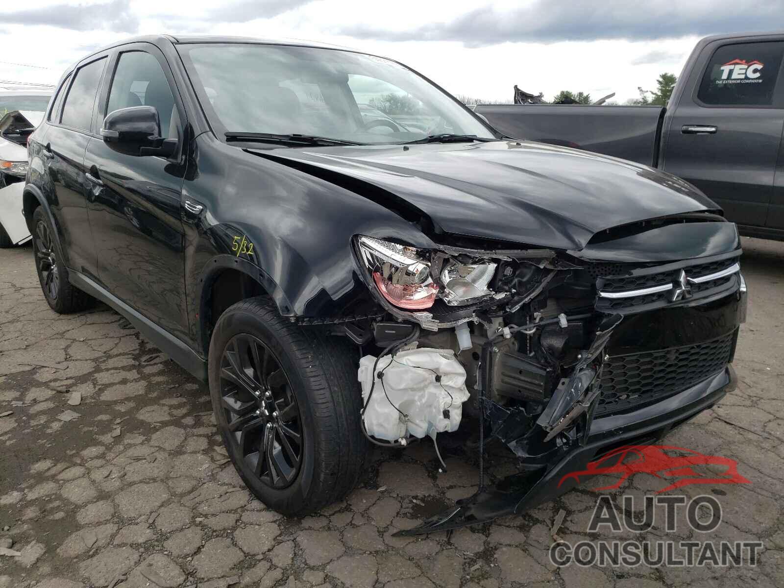 MITSUBISHI OUTLANDER 2018 - JA4AR3AU5JU004594