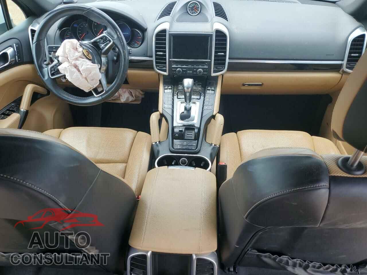 PORSCHE CAYENNE 2016 - WP1AA2A29GLA10286