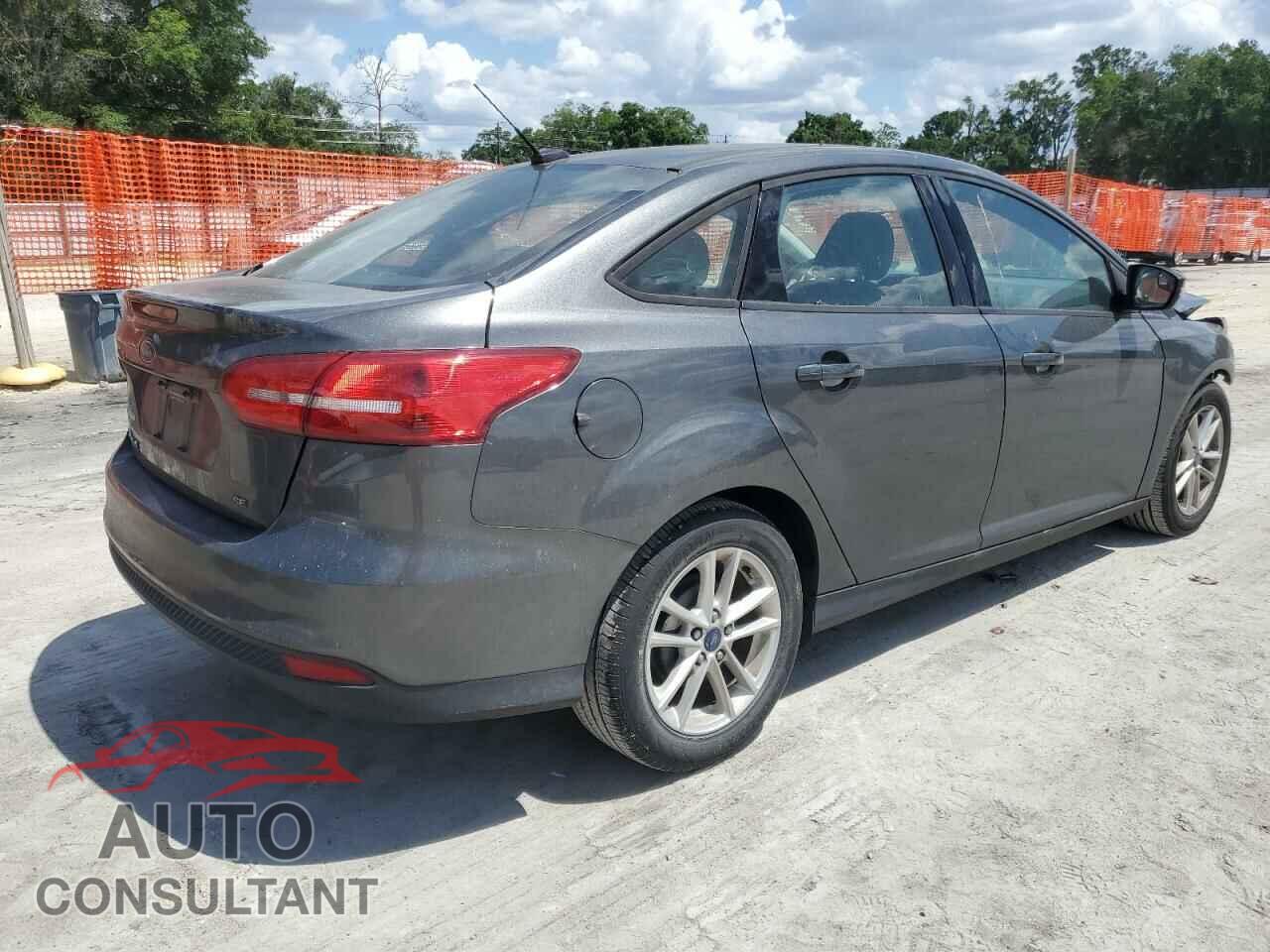 FORD FOCUS 2017 - 1FADP3F28HL262470