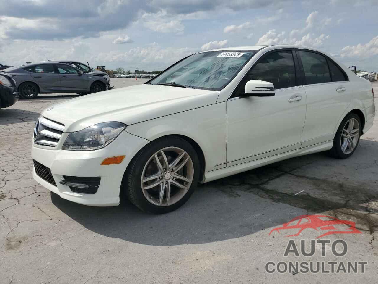 MERCEDES-BENZ C-CLASS 2012 - WDDGF8BB3CR208759