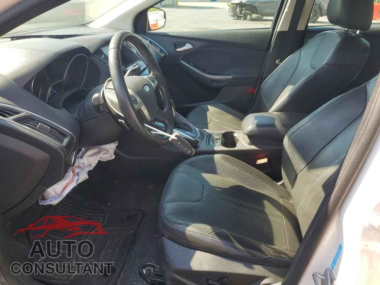 FORD FOCUS 2014 - 1FADP3N22EL103487