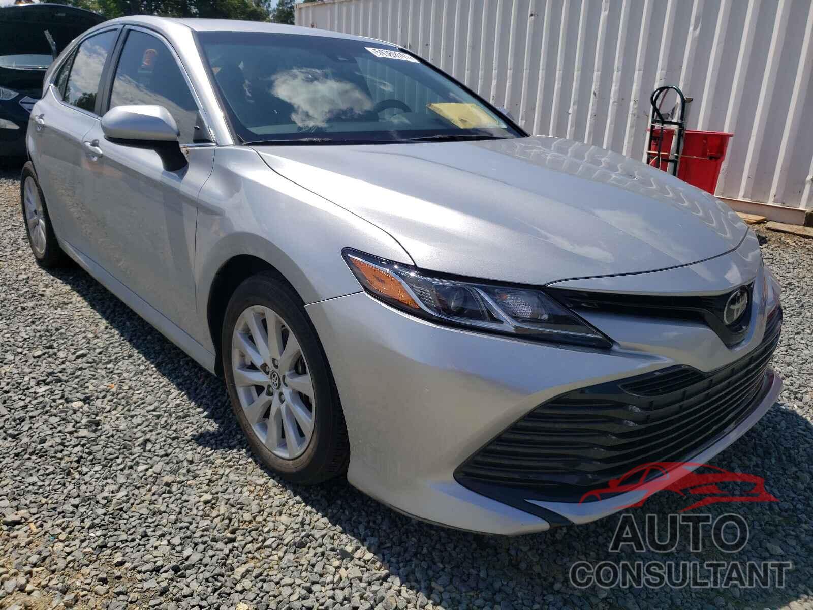 TOYOTA CAMRY 2018 - 4T1B11HK6JU578871