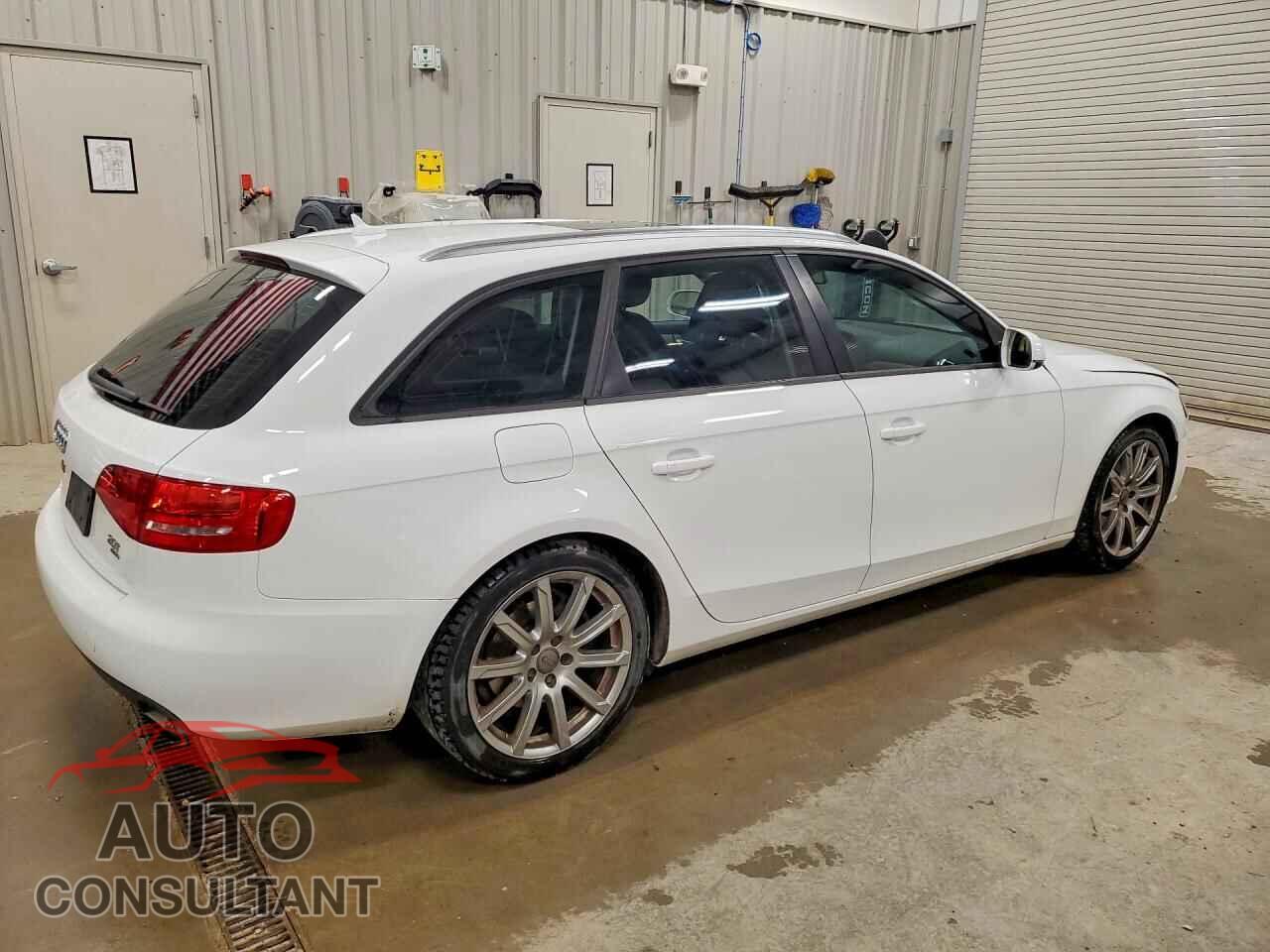 AUDI A4 2010 - WAUSFAFL6AA008076