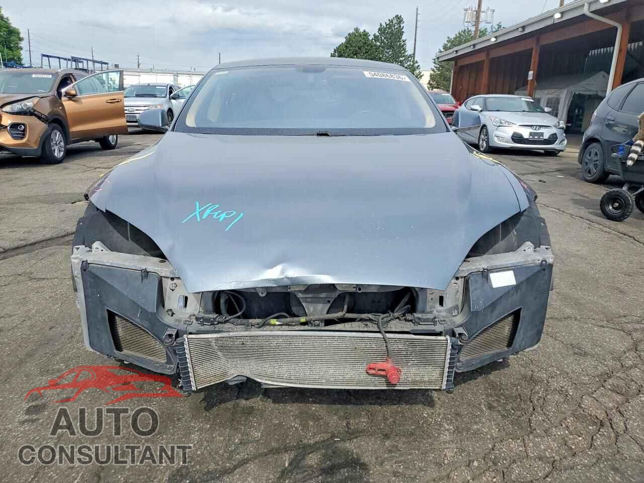 TESLA MODEL S 2013 - 5YJSA1DP5DFP26625