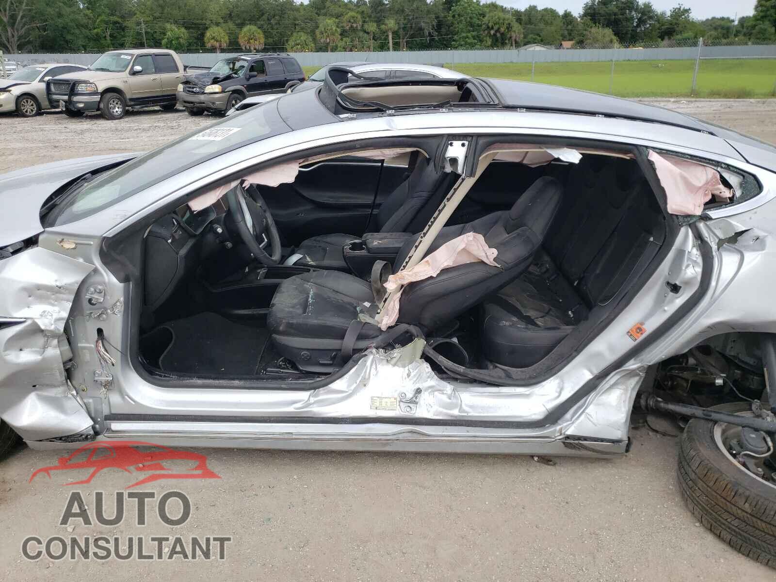 TESLA MODEL S 2017 - 5YJSA1E13HF176888