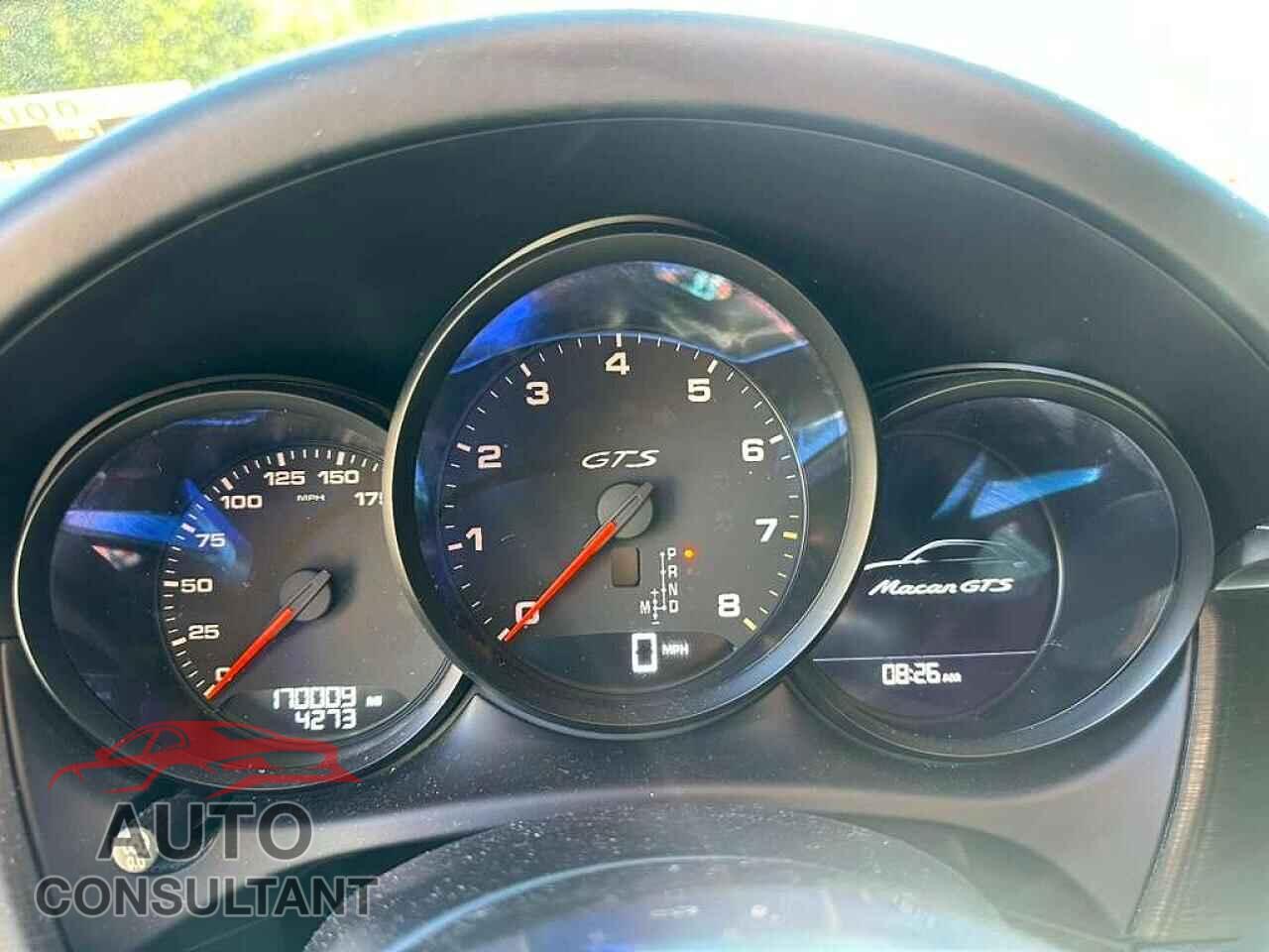 PORSCHE MACAN 2018 - WP1AG2A59JLB62102