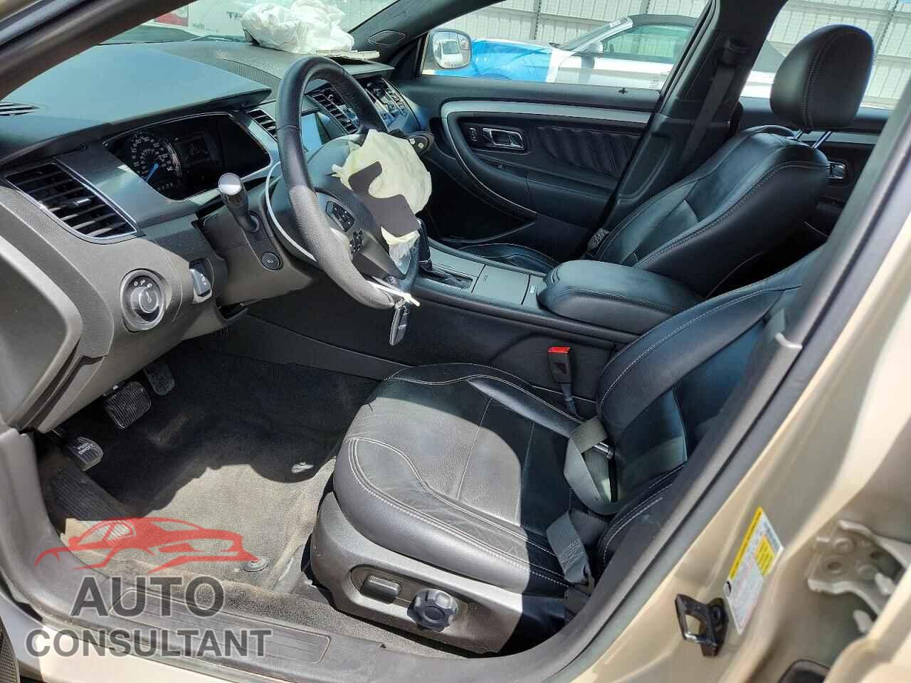 FORD TAURUS 2017 - 1FAHP2E89HG105217