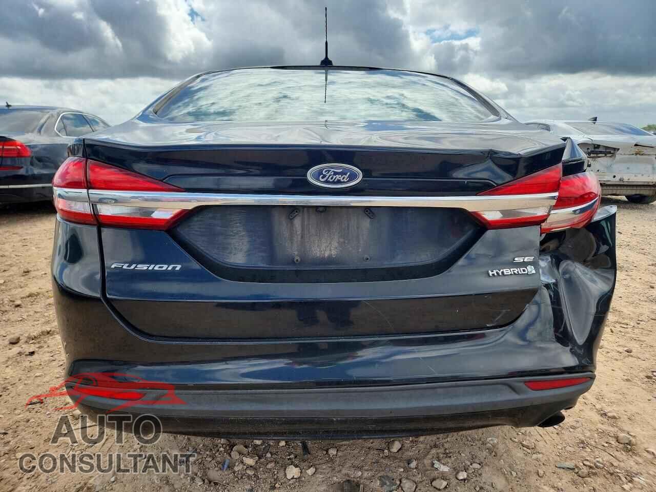 FORD FUSION 2017 - 3FA6P0LU2HR246537