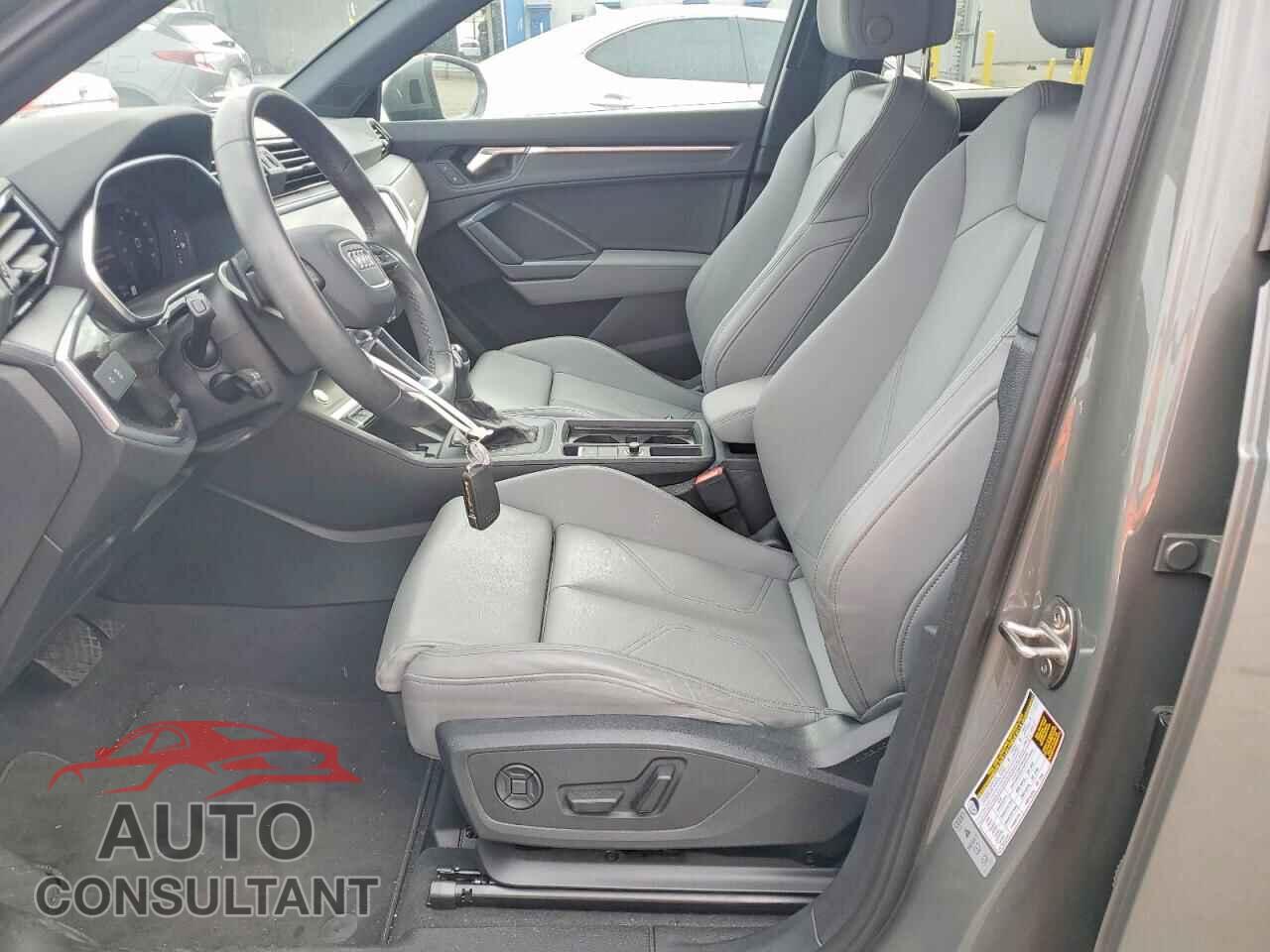 AUDI Q3 2024 - WA1EECF32R1108051