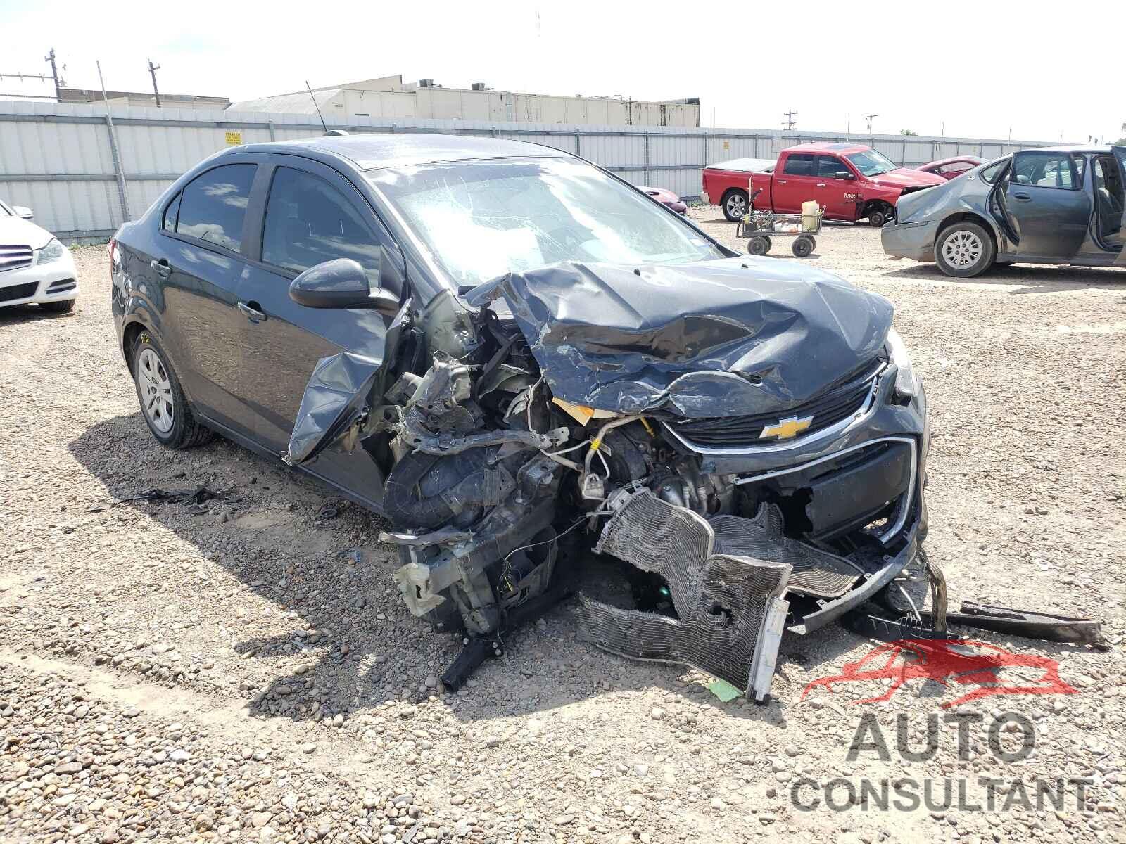 CHEVROLET SONIC 2017 - 1G1JB5SH0H4140657