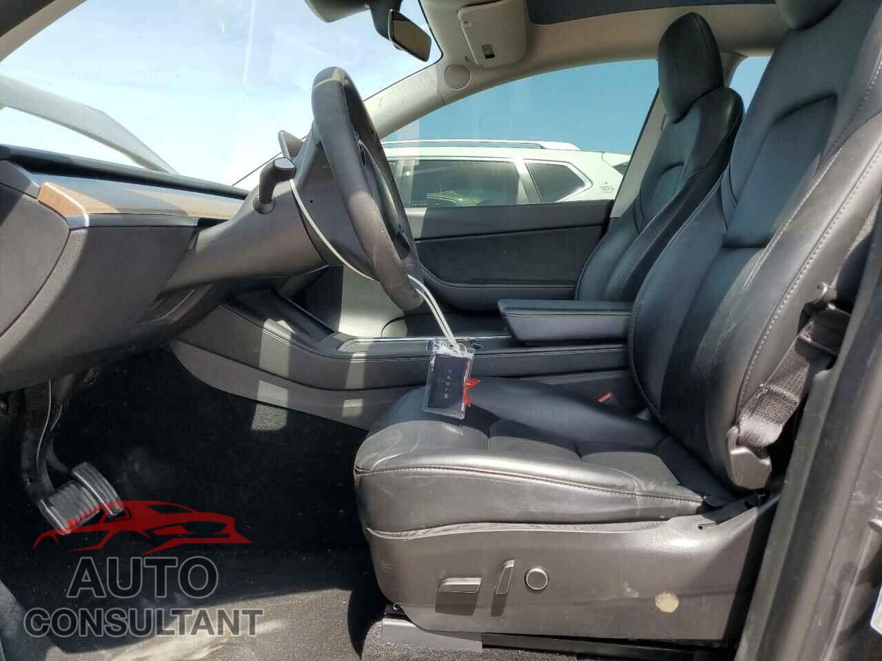 TESLA MODEL Y 2022 - 7SAYGDEE2NF308566