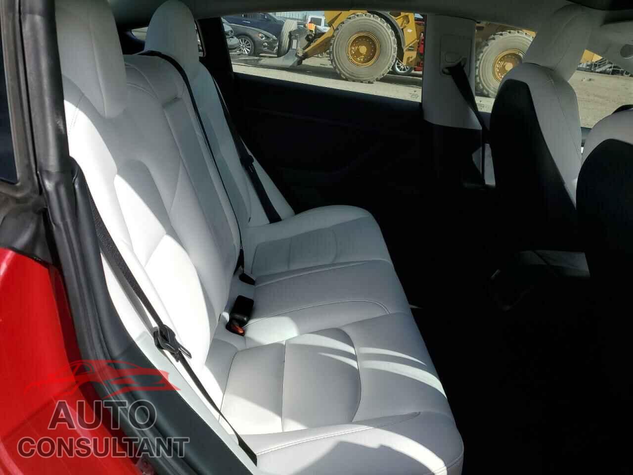 TESLA MODEL 3 2021 - 5YJ3E1EB0MF056378