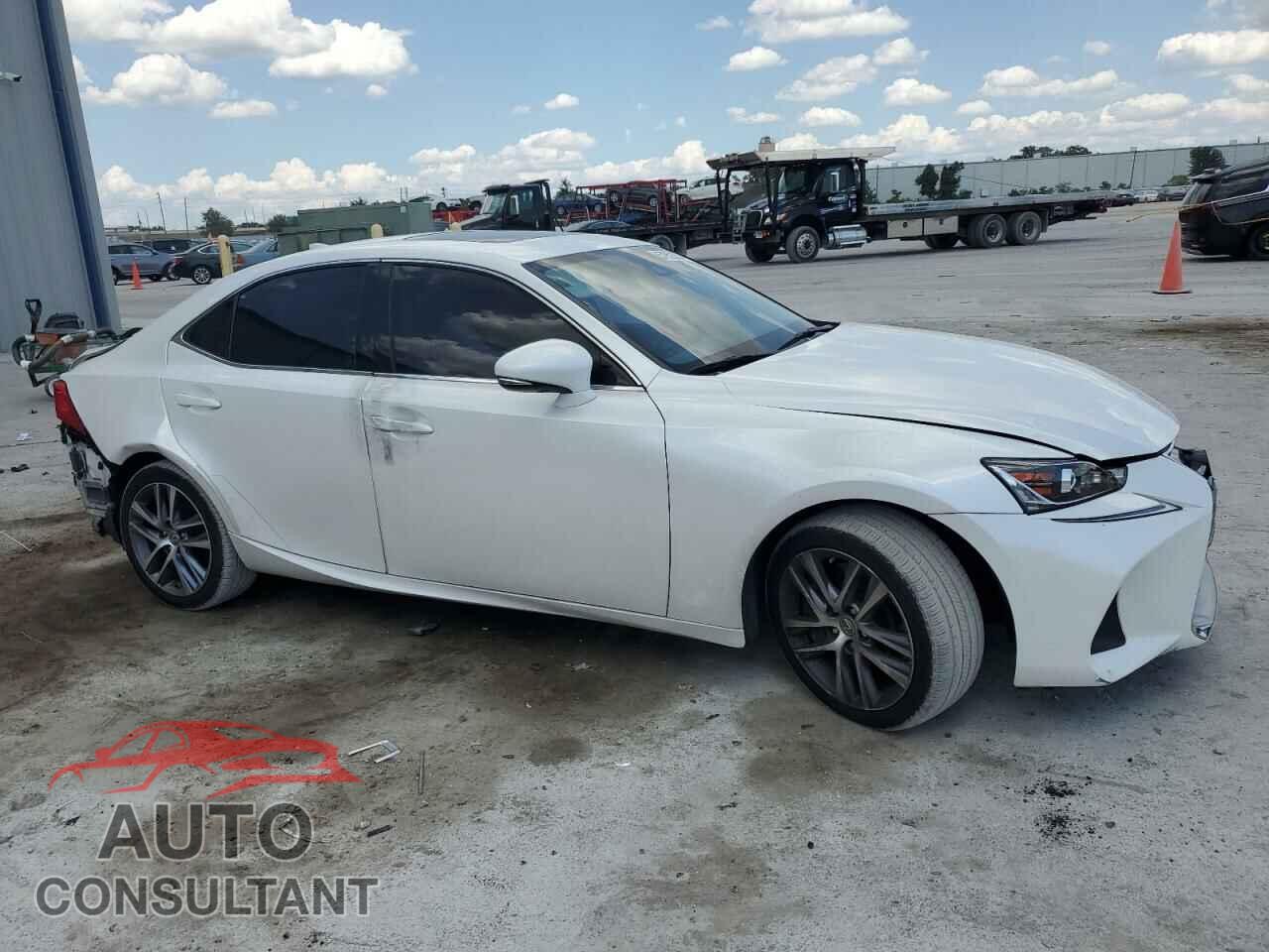LEXUS IS 2018 - JTHBA1D20J5068356