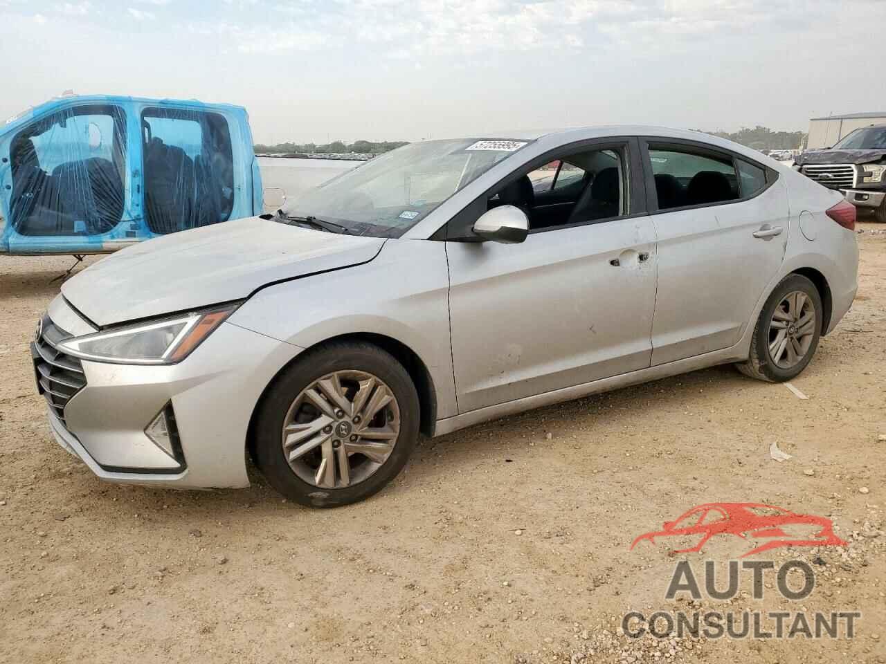 HYUNDAI ELANTRA 2019 - 5NPD84LF0KH406836