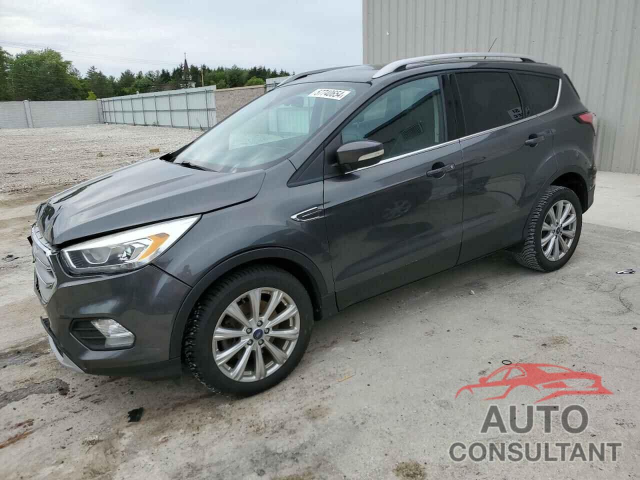 FORD ESCAPE 2017 - 1FMCU9J90HUD30420