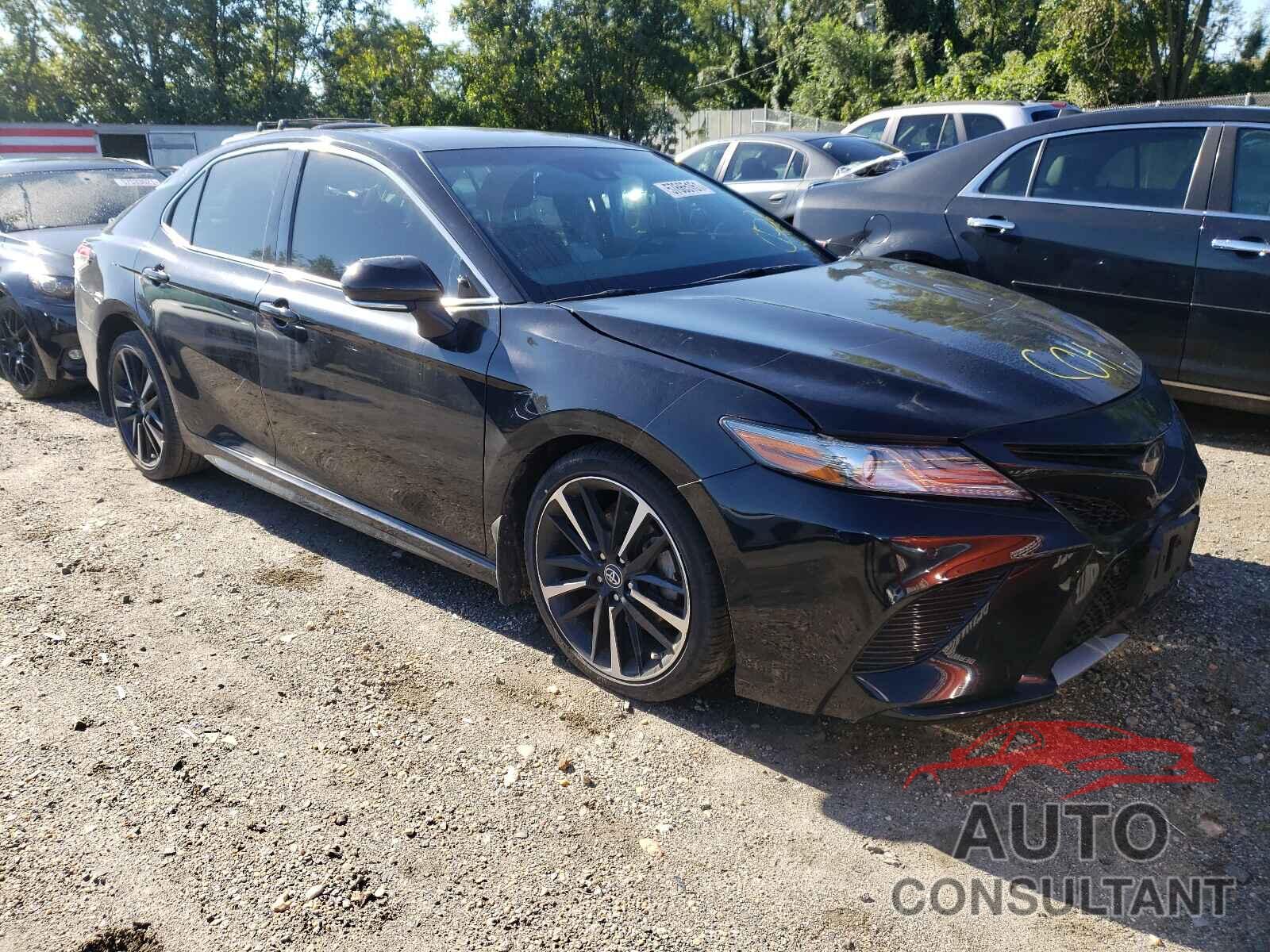 TOYOTA CAMRY 2018 - 4T1B61HK2JU121640
