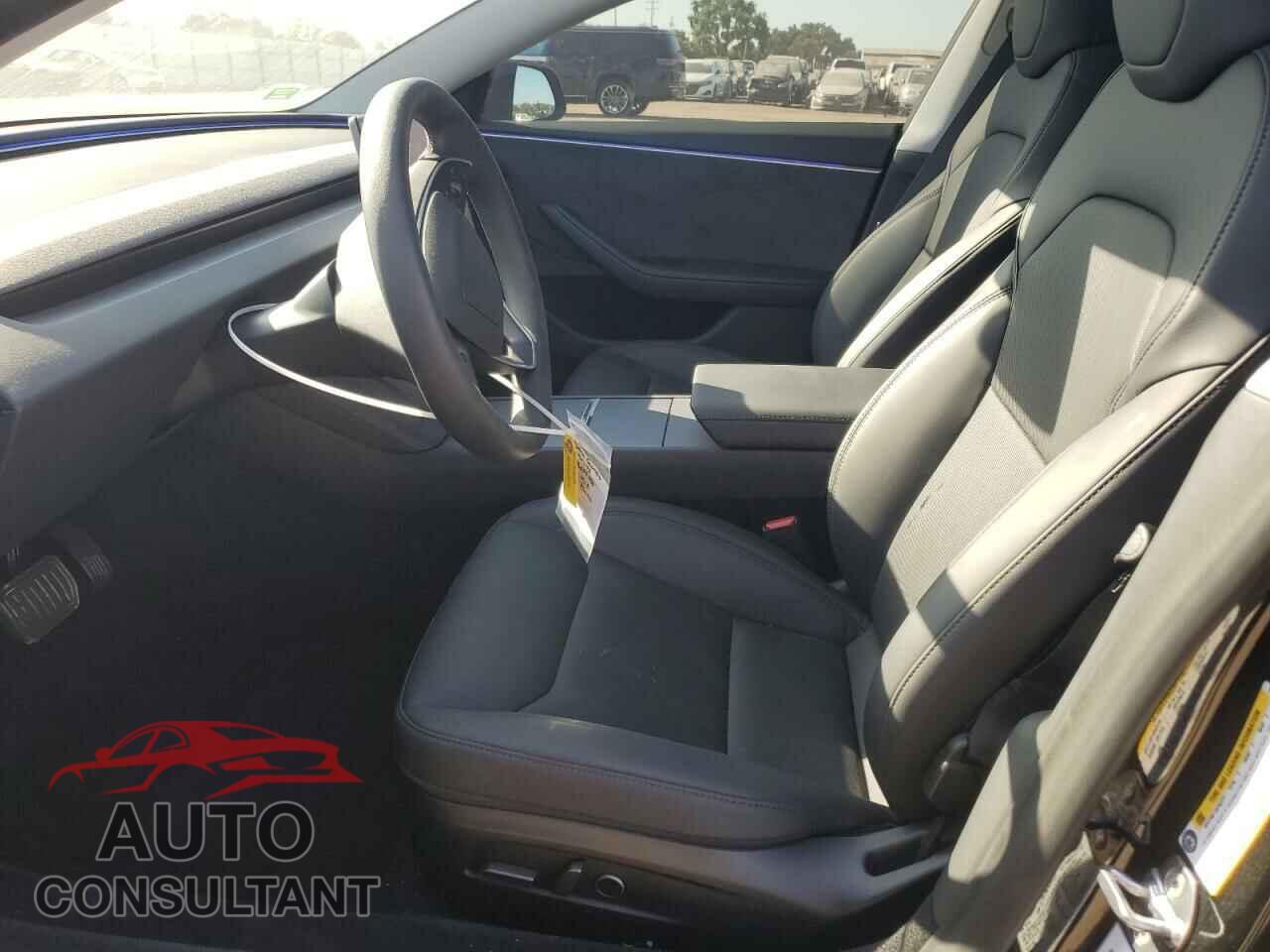TESLA MODEL 3 2025 - 5YJ3E1EB5SF941172