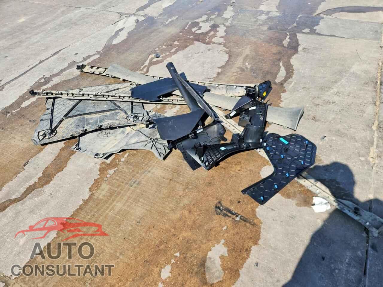 TESLA MODEL Y 2026 - 7SAYGDED0TA601190